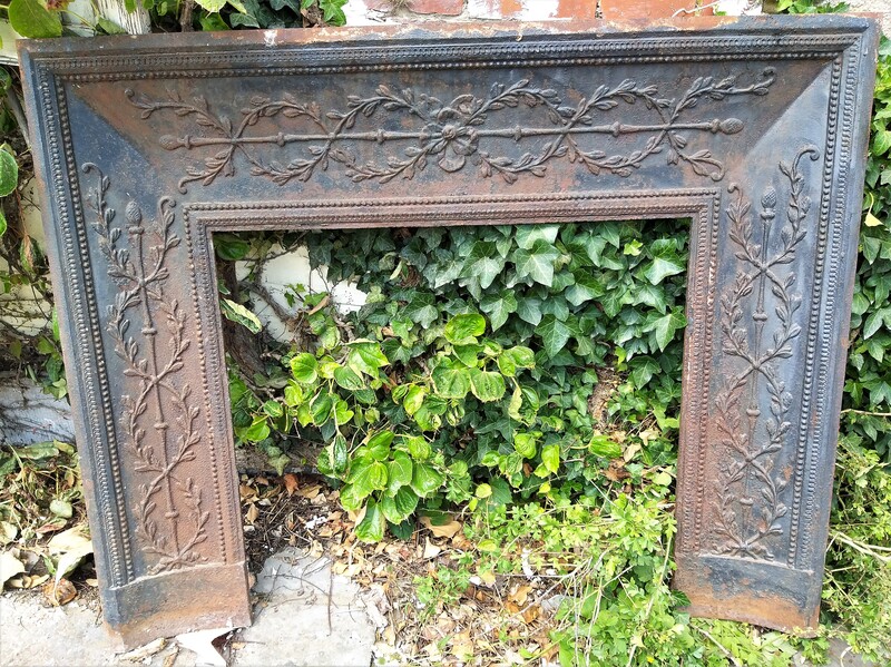Cast Iron Foyer in good condition, ca.1875