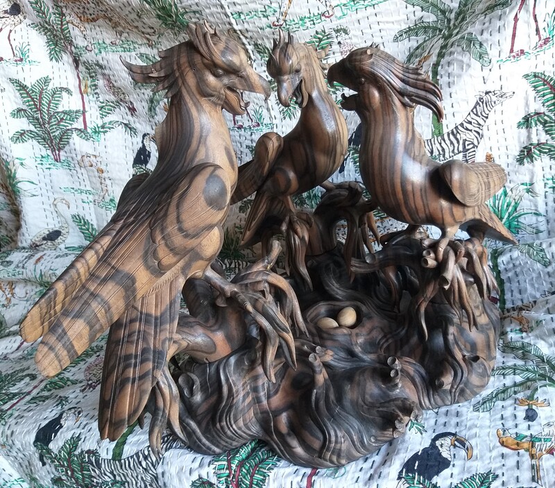 Coromandel-wood sculpture Birds and nid