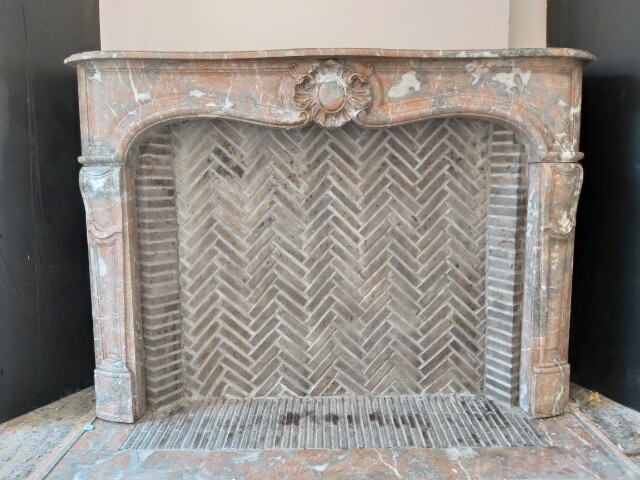 Fireplace Saint Rémy marble, Louis XV style.