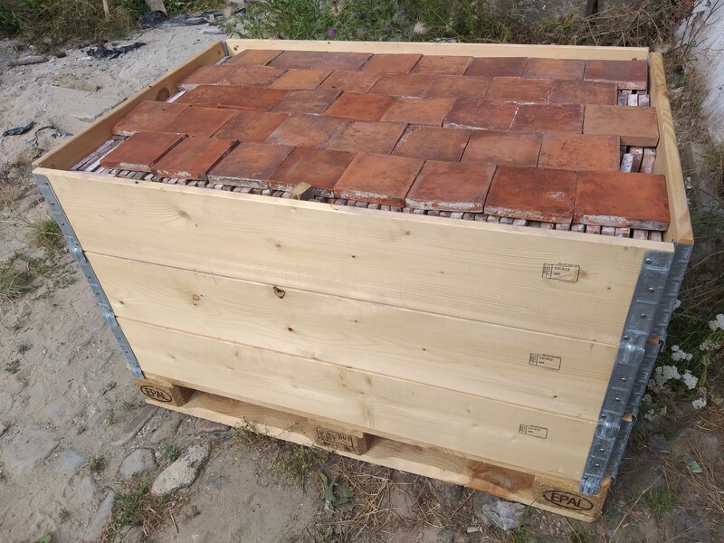 Terra cotta floortiles